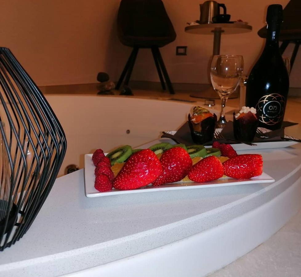 Lux Suite Taranto Exteriör bild