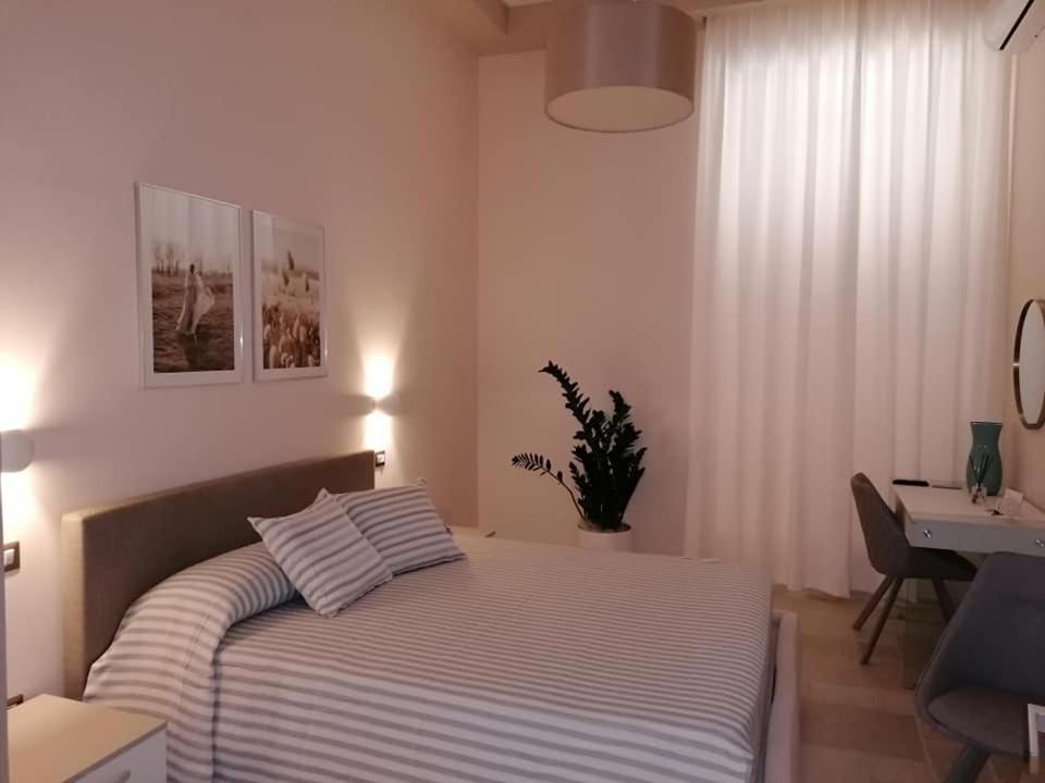 Lux Suite Taranto Exteriör bild