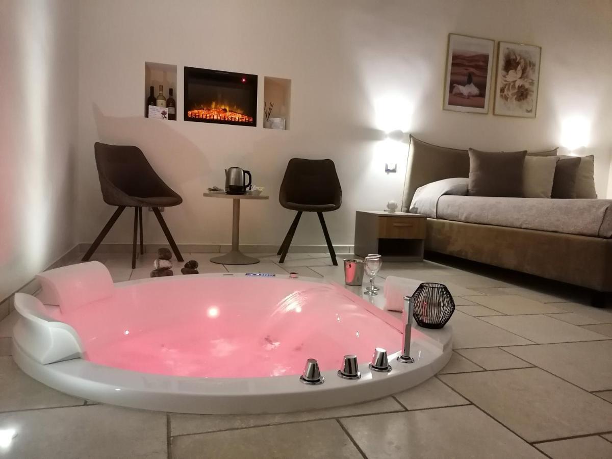 Lux Suite Taranto Exteriör bild