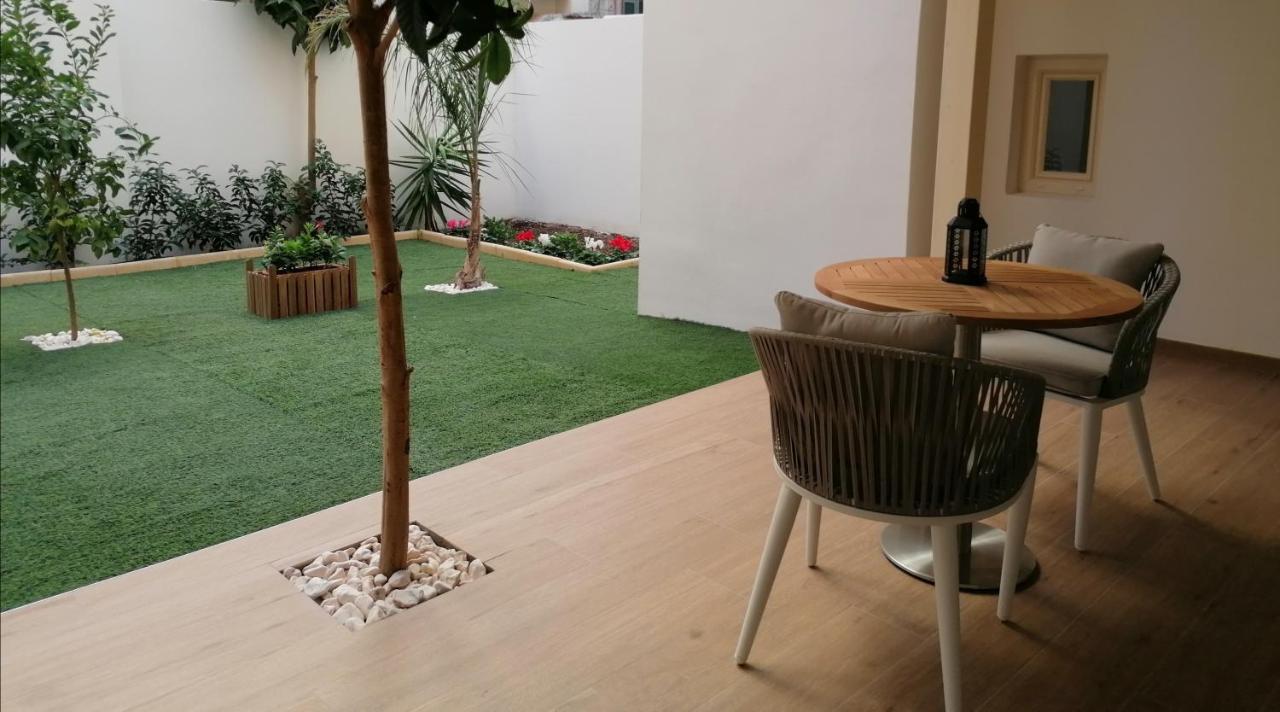Lux Suite Taranto Exteriör bild