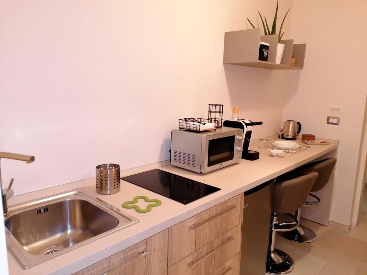 Lux Suite Taranto Exteriör bild