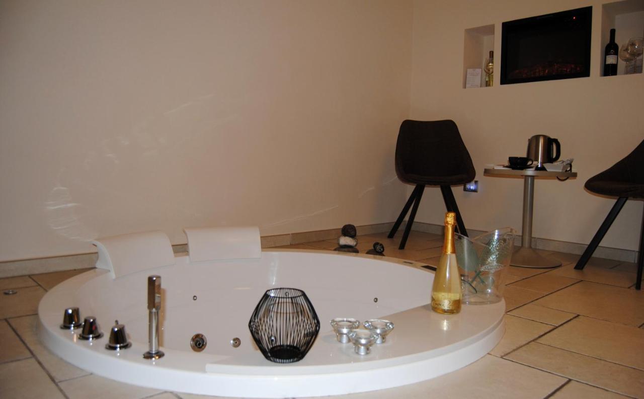 Lux Suite Taranto Exteriör bild