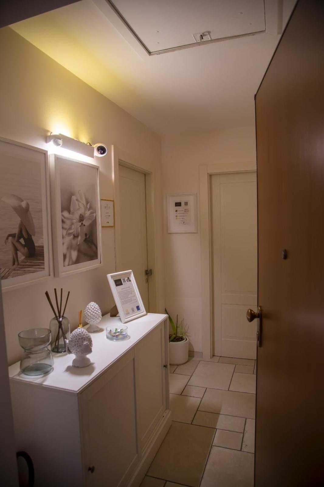 Lux Suite Taranto Exteriör bild