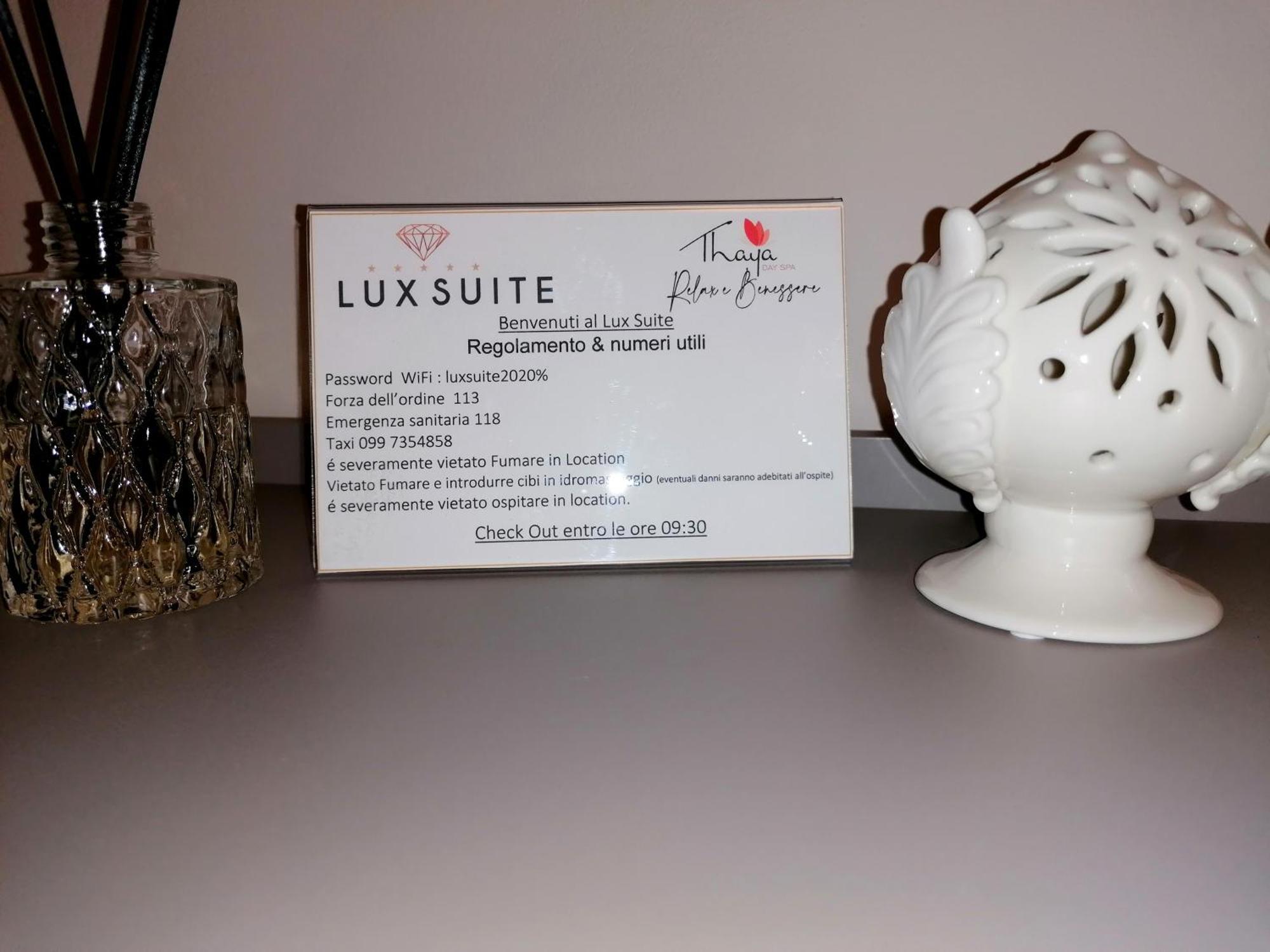 Lux Suite Taranto Rum bild